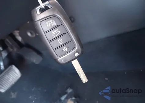 2021 Hyundai Kona Se from USA, damaged, VIN KM8K1CAAXMU739143